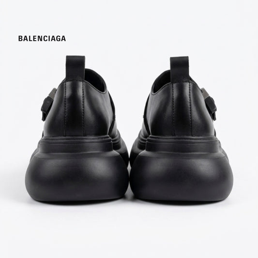 Balenciaga men_s leather big toe shoes - Black