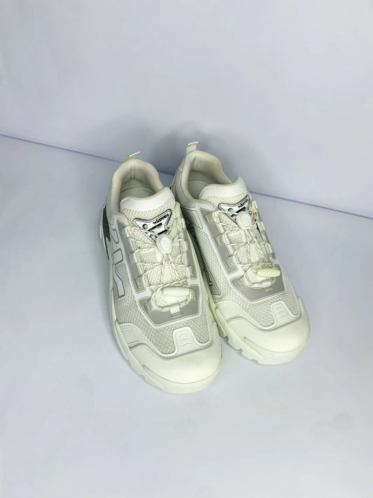 LV runner tactic - White